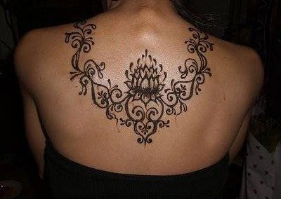 -Henna-Lotus-Flower-Back-Tattoo-For Girls